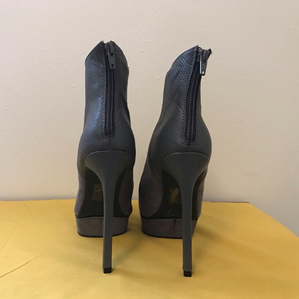Paper Fox Heels - Picture 3 of 4